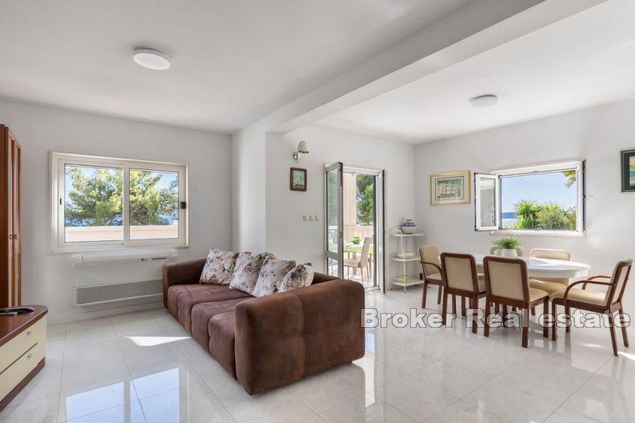 Villa in a great location, first row by the sea