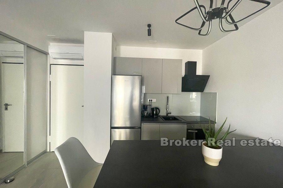 Appartement luxueux avec vue partielle sur la mer