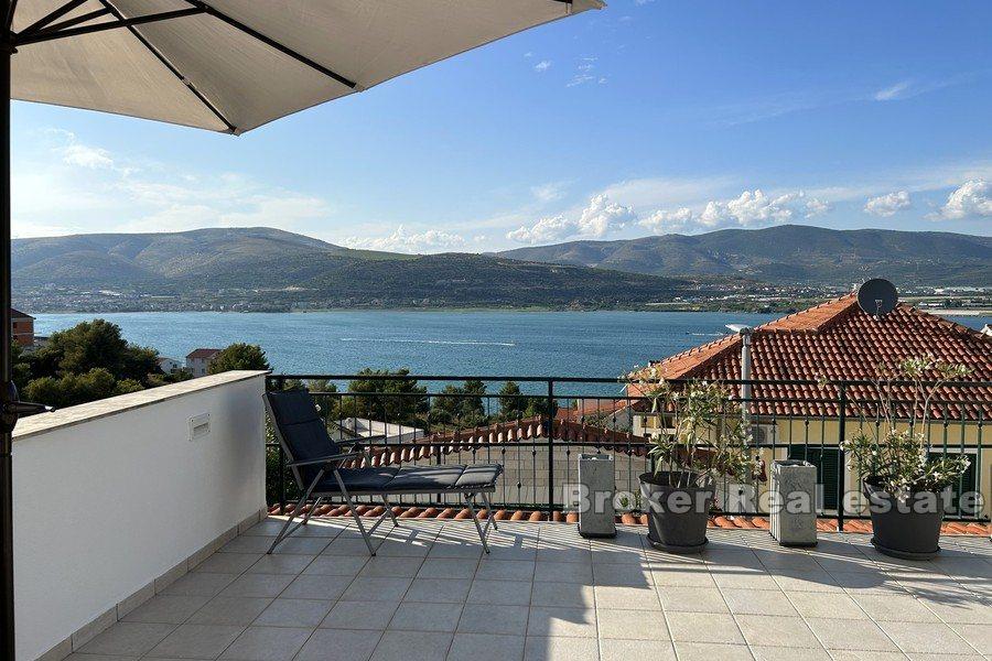 Nowoczesny apartament z dwiema sypialniami i widokiem na morze