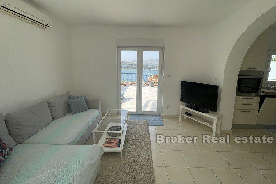 Moderní dvoupokojový apartmán s výhledem na moře