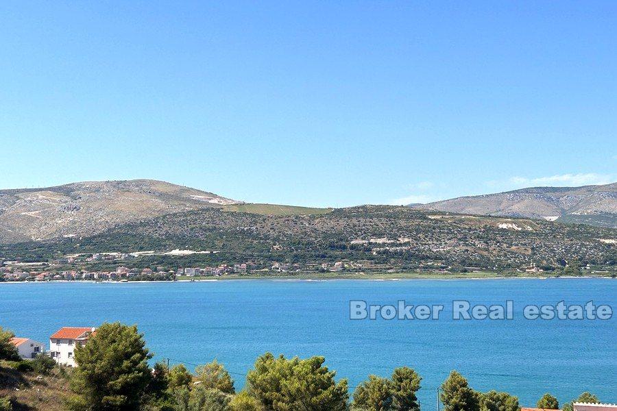 Modernes Apartment mit zwei Schlafzimmern und Meerblick