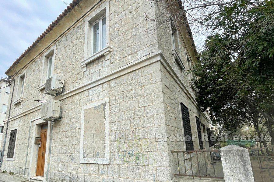 Lučac, three-bedroom apartment in stone house