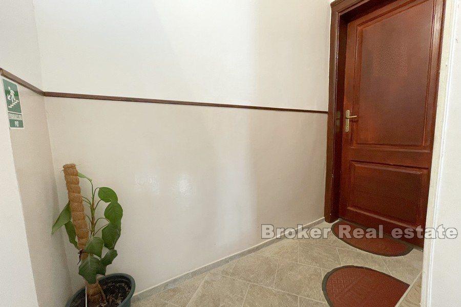 Appartamento con due camere da letto nel centro della città