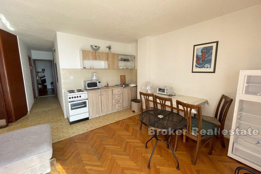 Kamienica w pierwszym rzędzie do morza