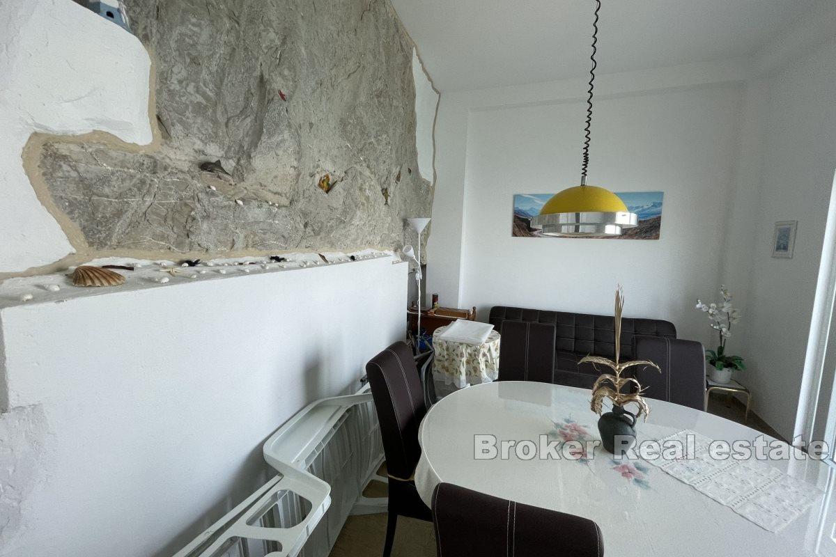 Unique real estate first row to the sea