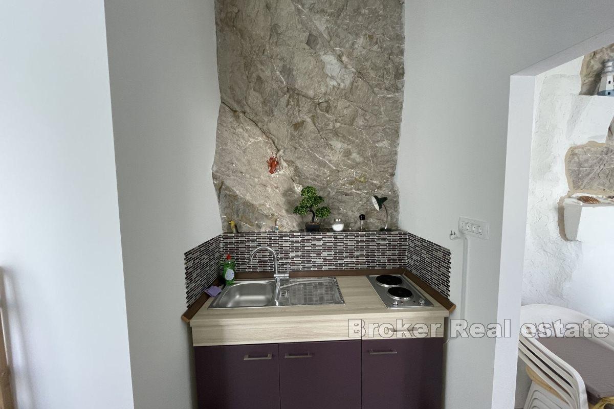 Unique real estate first row to the sea