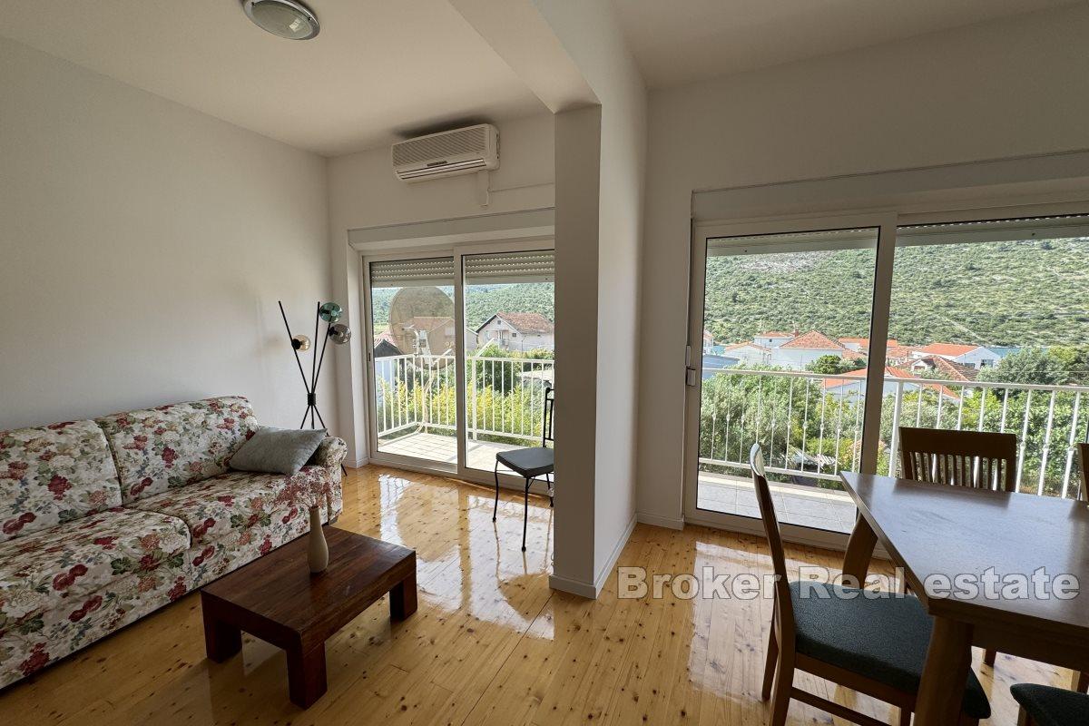 Apartmanska kuća na mirnoj lokaciji