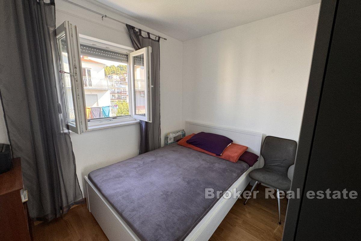 Modern eingerichtetes Apartment