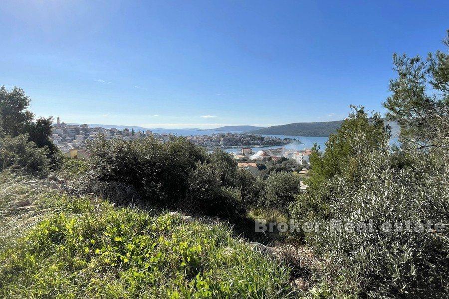 Building land with sea view