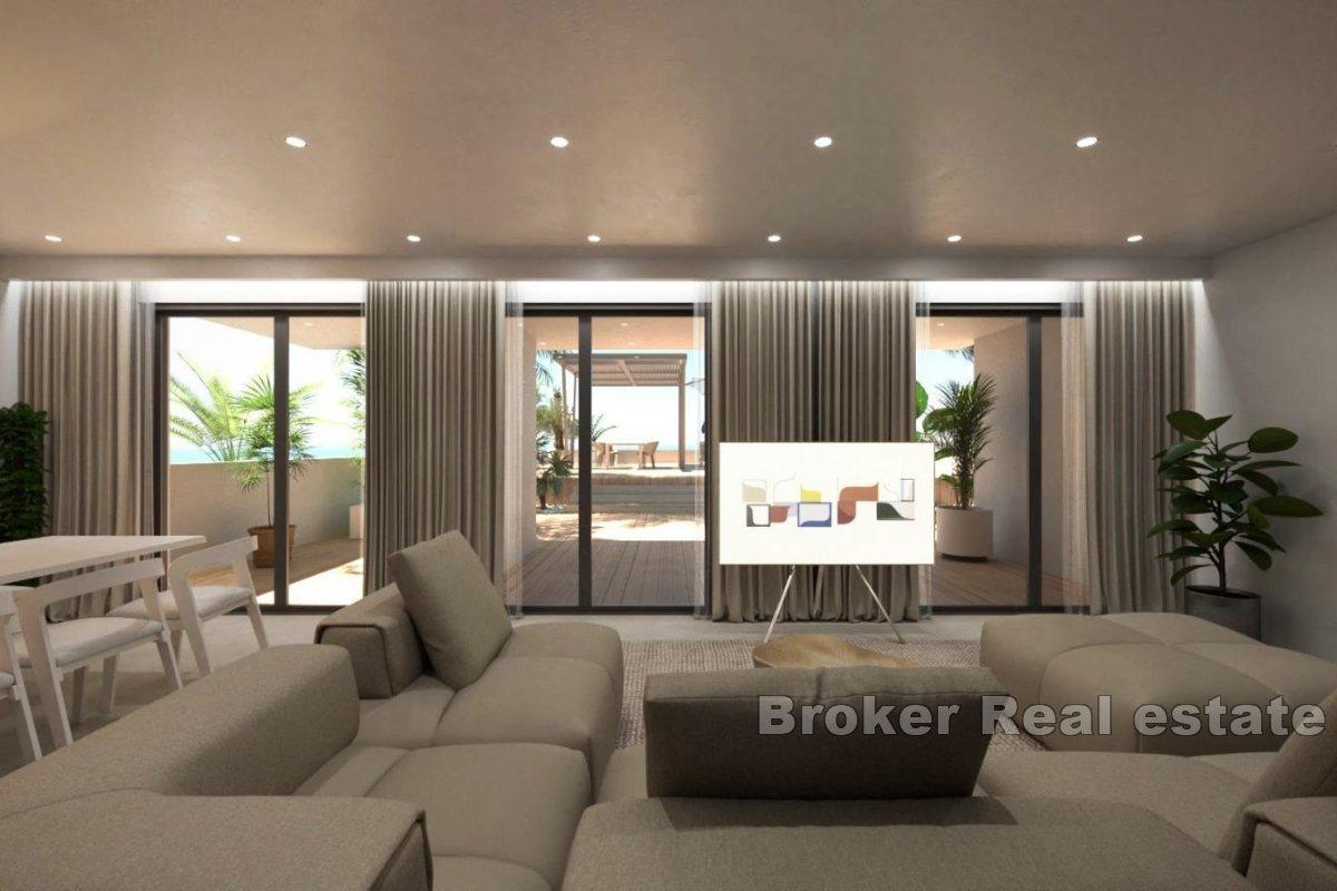 Two-story apartment, first row to the sea
