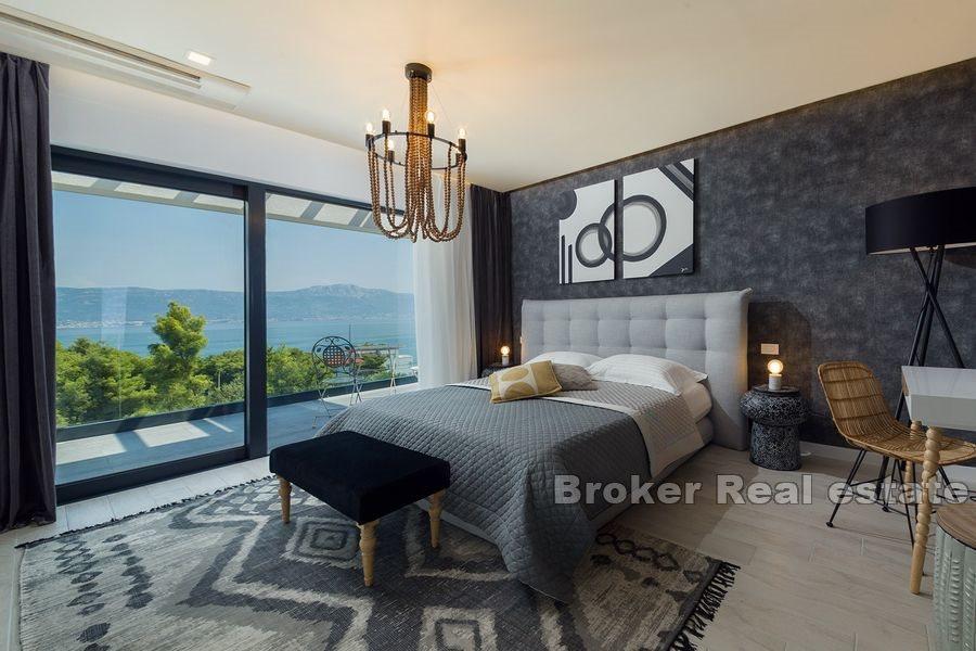 Villa de luxe avec vue dégagée sur la mer