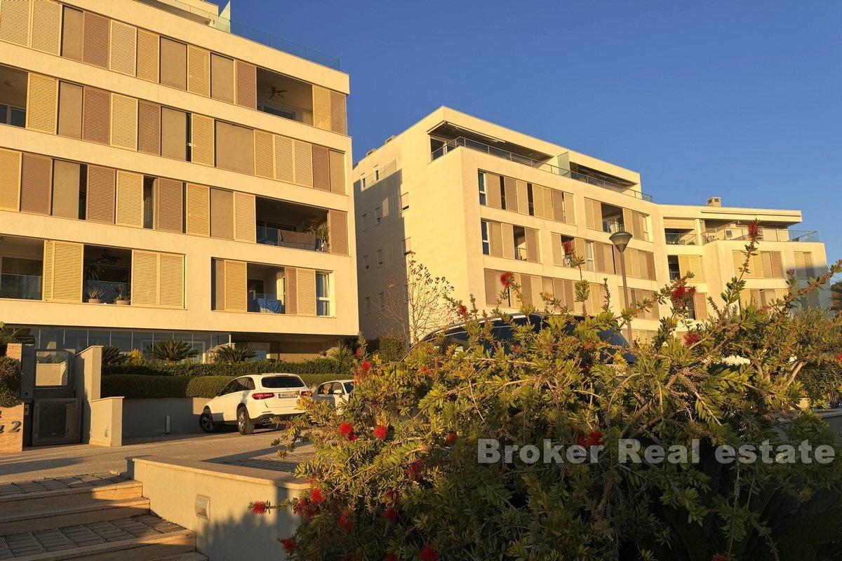 001-2036-120-split-znjan-one-bedroom-apartment-with-sea-view-for-sale