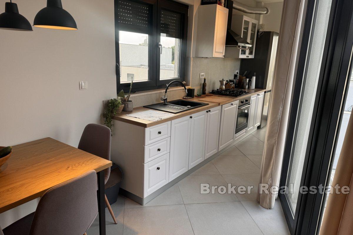 Long-term apartment rental in Strožanac