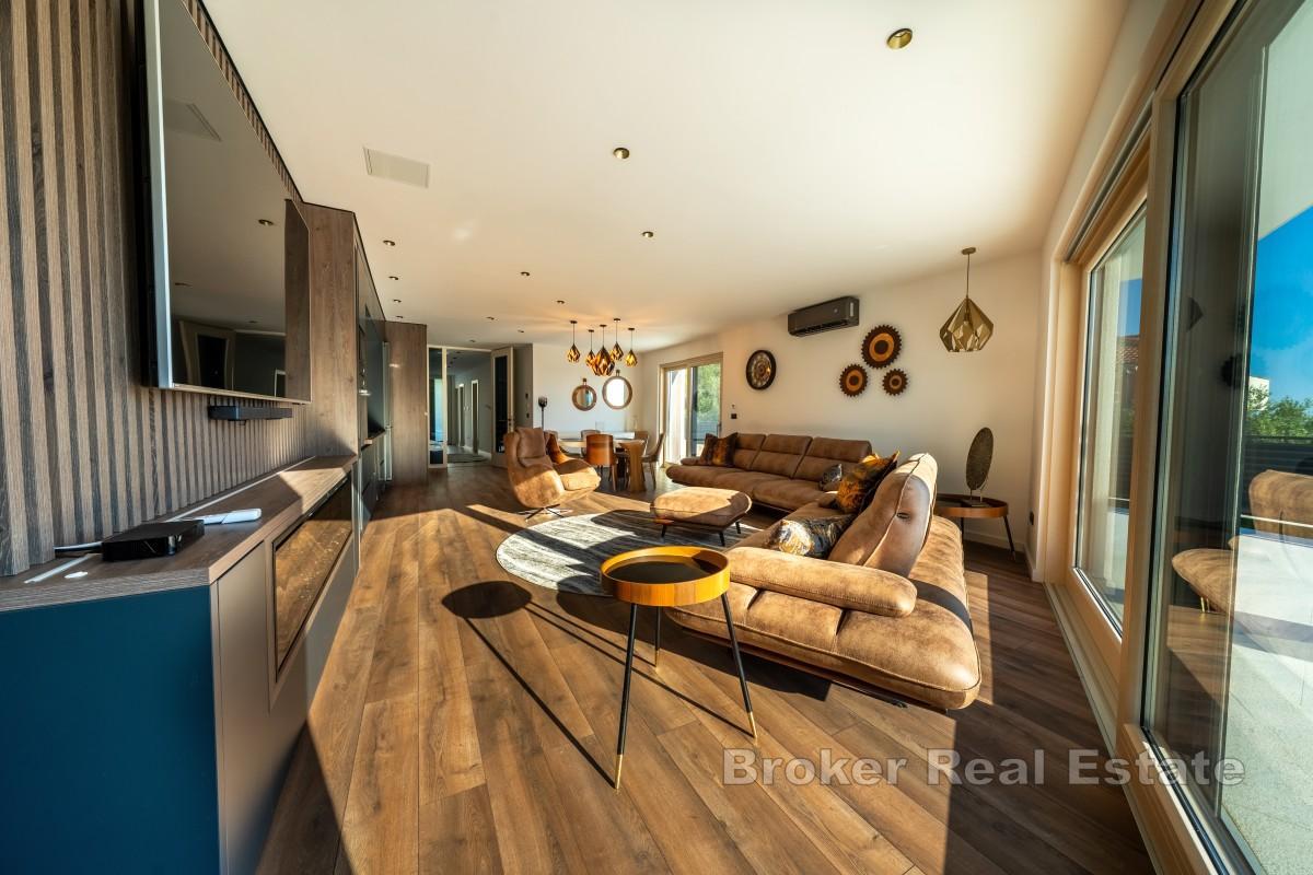 Moderne Villa mit Pool in der Nähe von Split