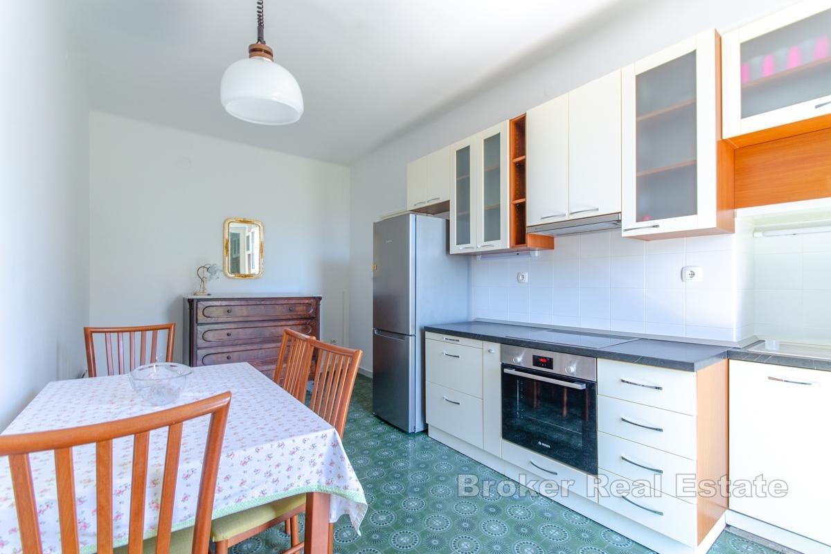 Tvårumslägenhet med parkering mitt i centrum