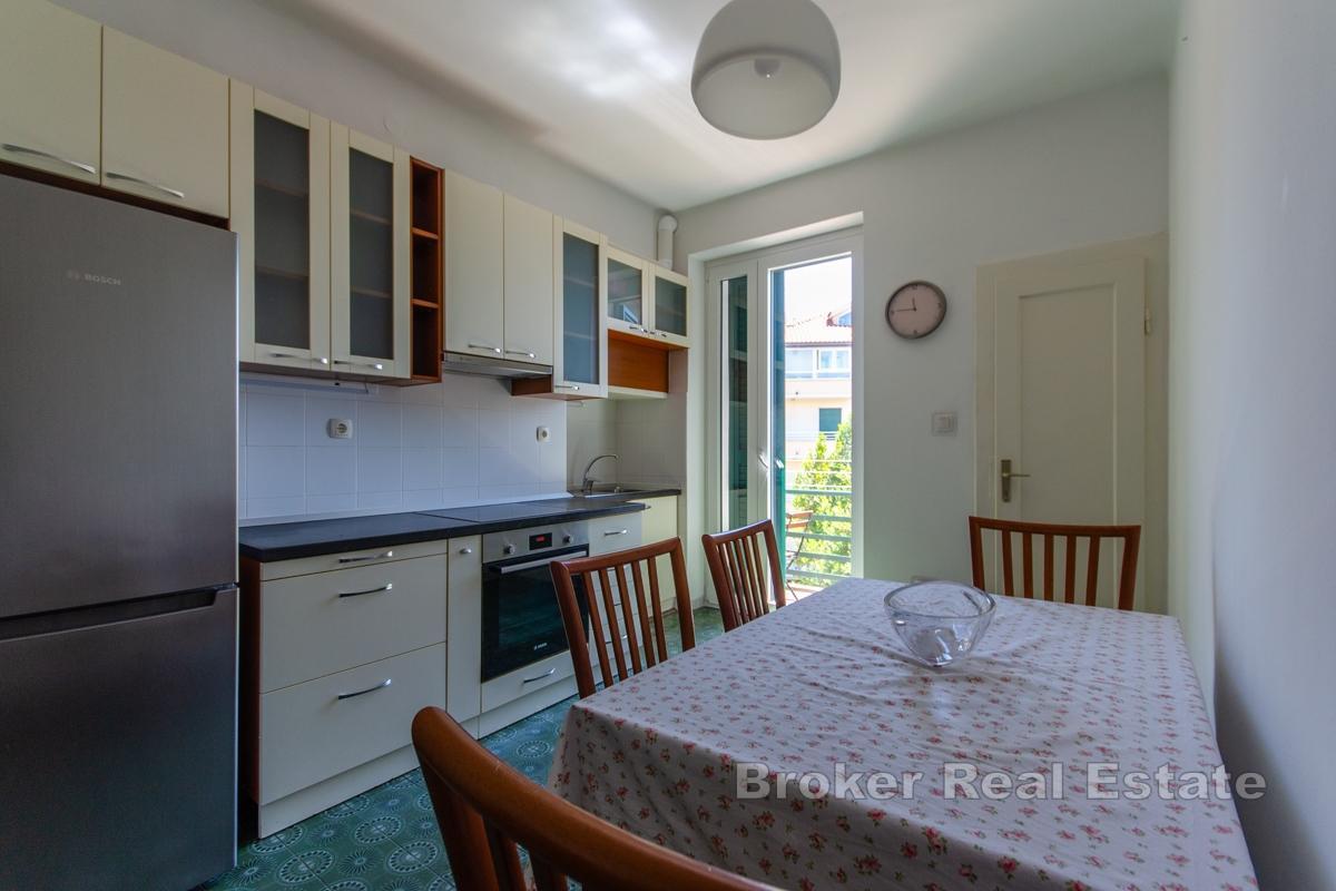 Zwei-Zimmer-Wohnung mit Parkplatz im Zentrum