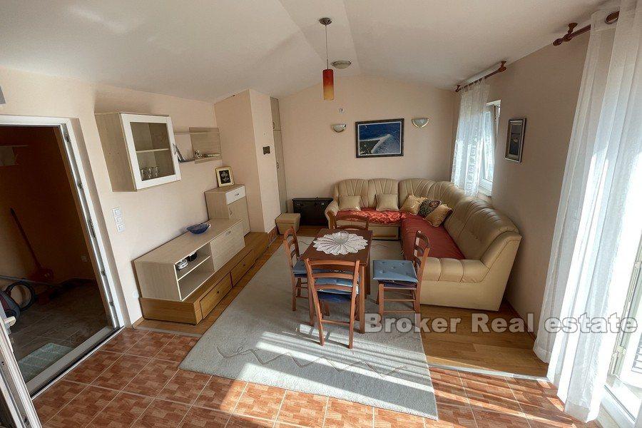 Casa in posizione tranquilla con vista sul mare