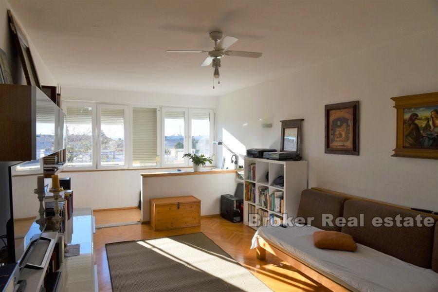 Dobri, spacious two bedroom apartment