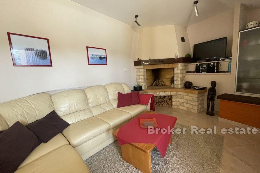 Strožanac, appartamento con piscina e vista mare