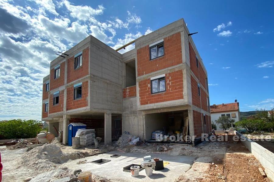 Apartments near sea, attractive location