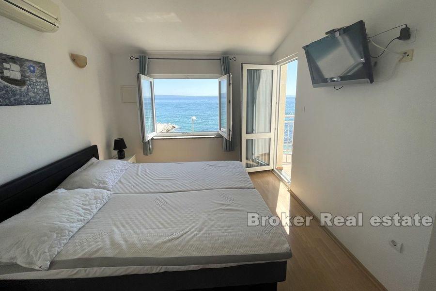 Kaskadehus hus i første rad til sjøen