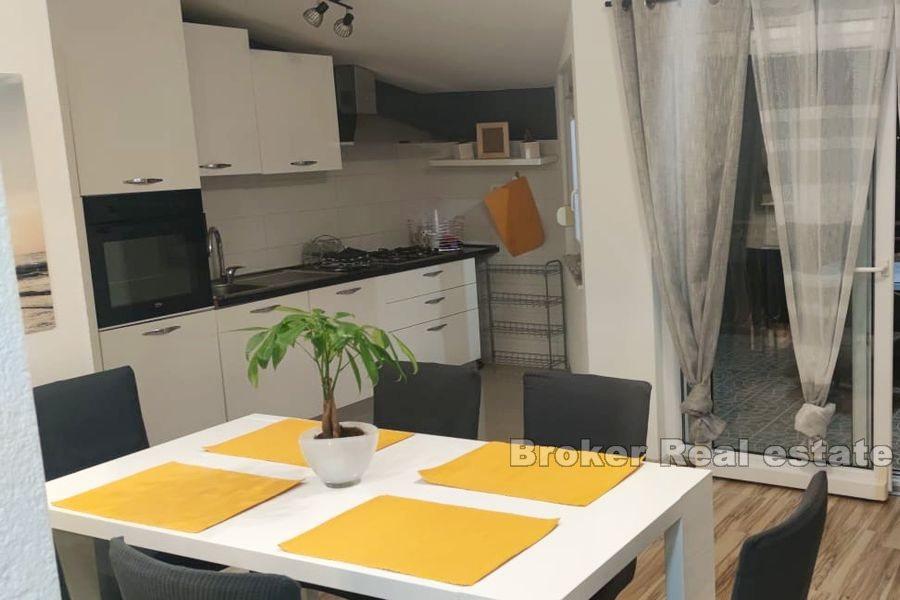 Nowo wyremontowany apartament z czterema sypialniami