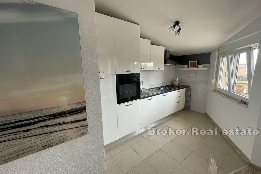 Neu renovierte Wohnung mit vier Schlafzimmern