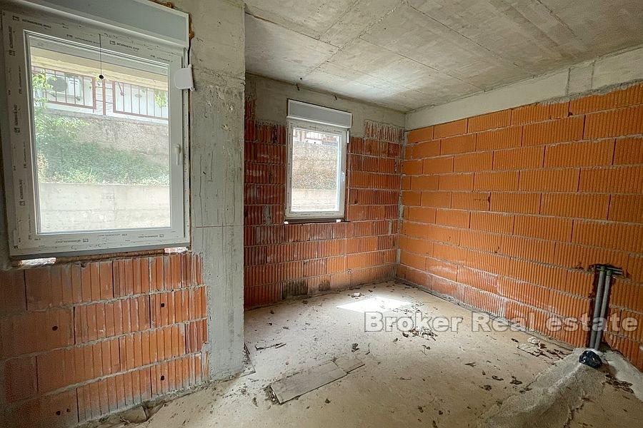 Дом у моря, недостроенное состояние