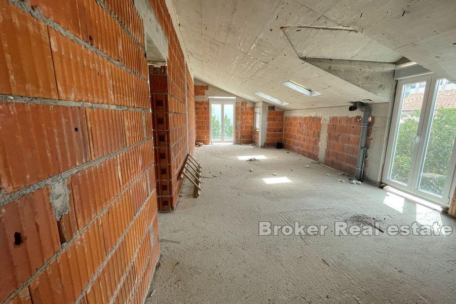 Дом у моря, недостроенное состояние