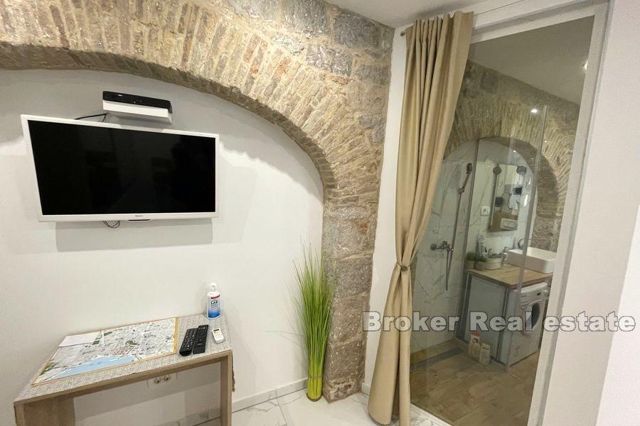 Monolocale in casa in pietra