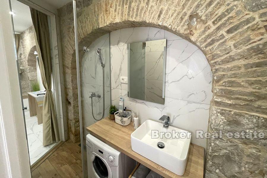 Monolocale in casa in pietra