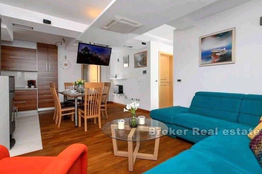 Spacious three-room apartment with a sea view