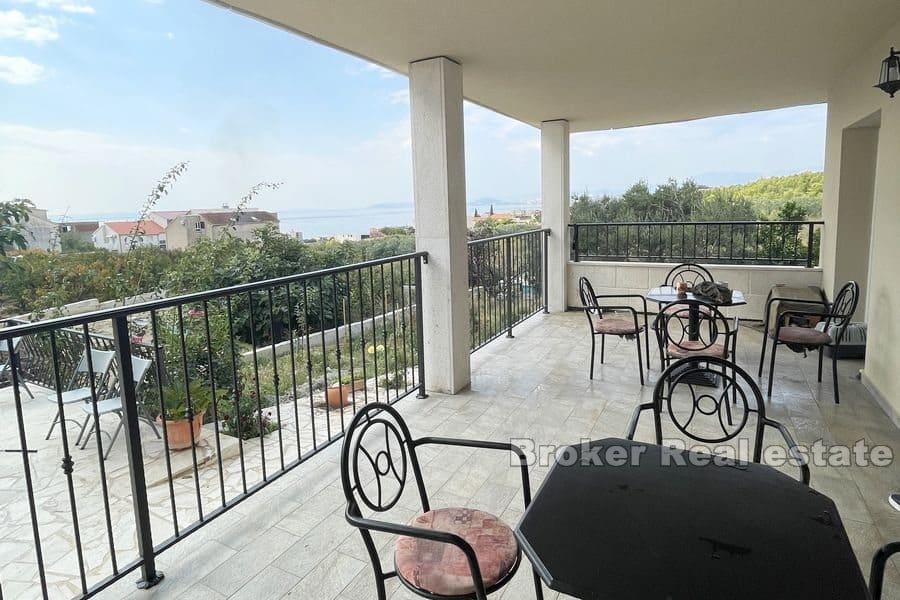 House with panoramic sea view