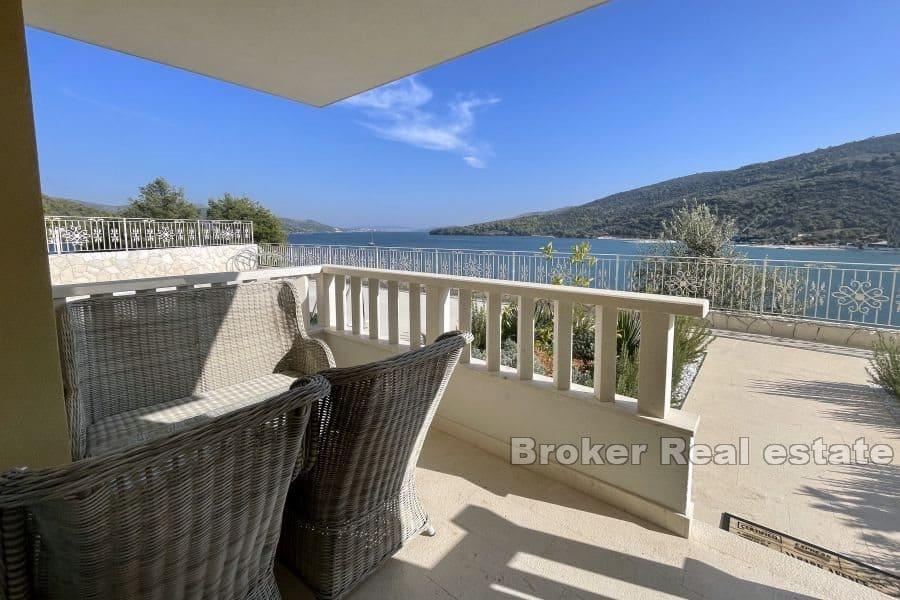 Многоквартирный дом с видом на море