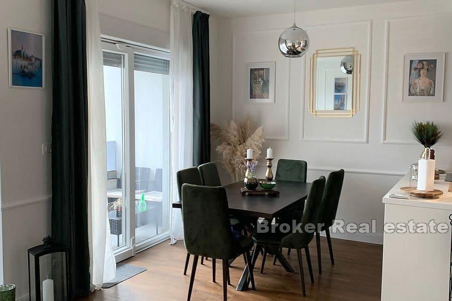 Apartament z trzema sypialniami i widokiem na morze