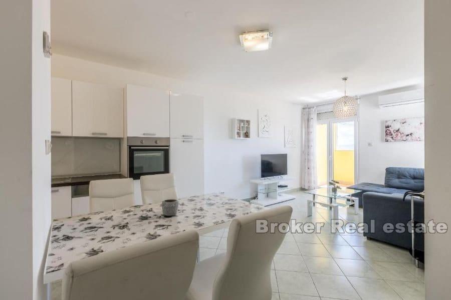 Mertojak, Wohnung mit freiem Blick auf das Meer