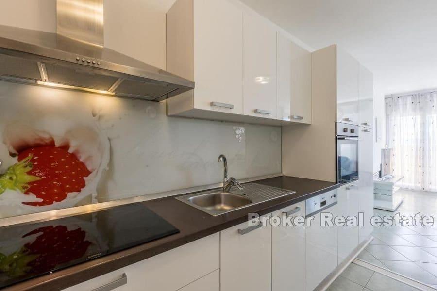 Mertojak, Appartement avec vue dégagée sur la mer