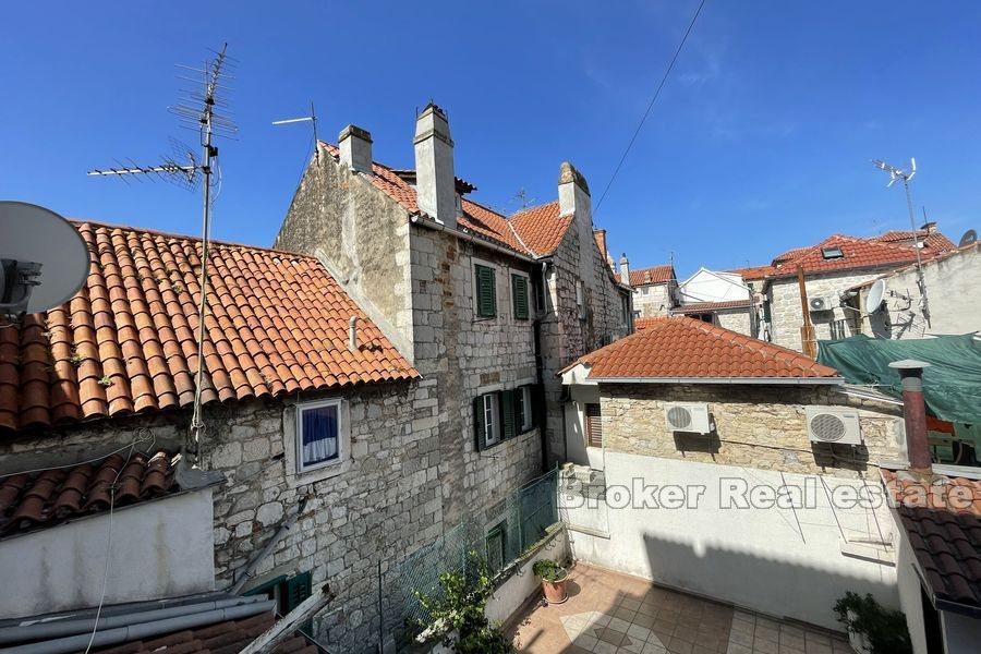 Spacious gentleman's apartment