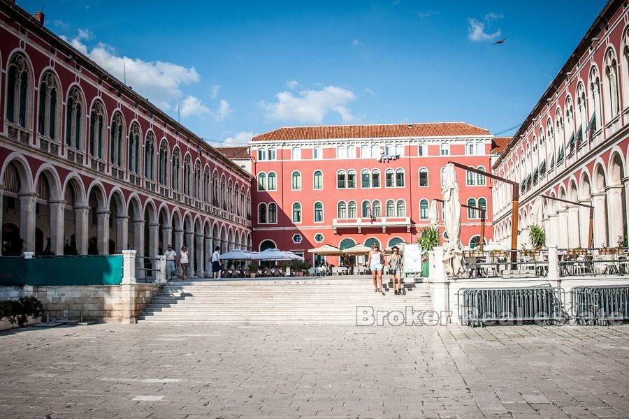 Romslig herreleilighet