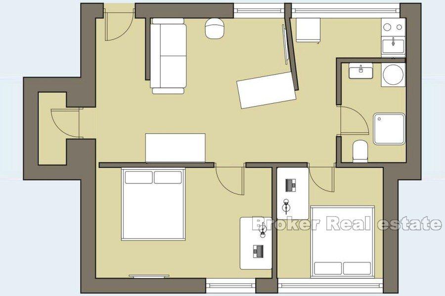 Novorenovirani apartman u centru grada