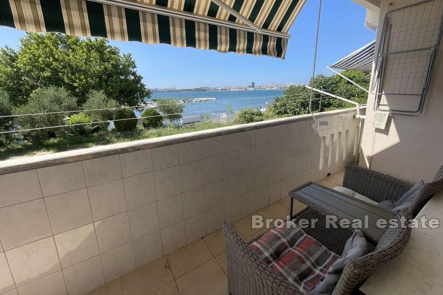 Apartment first row to the sea