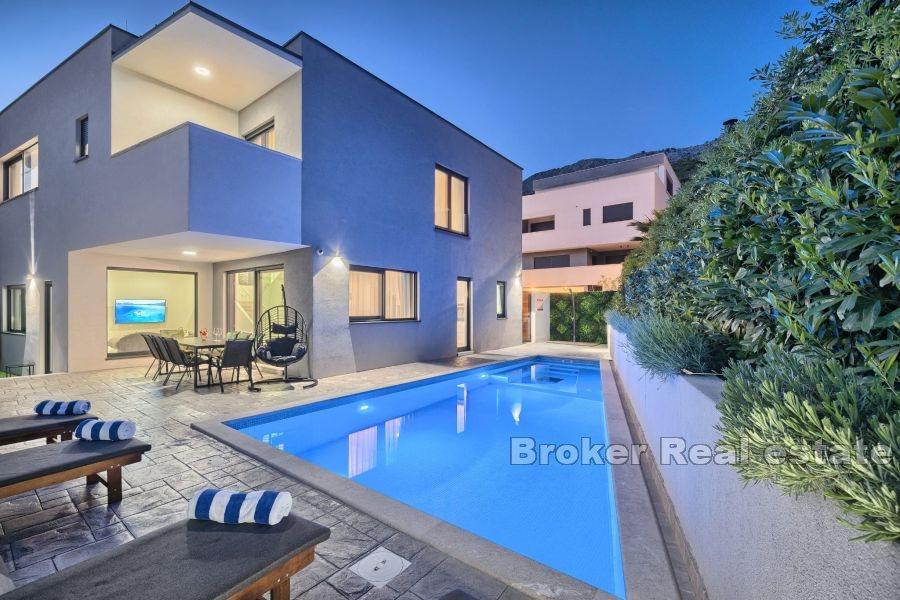 Luxusvilla mit beheiztem Pool