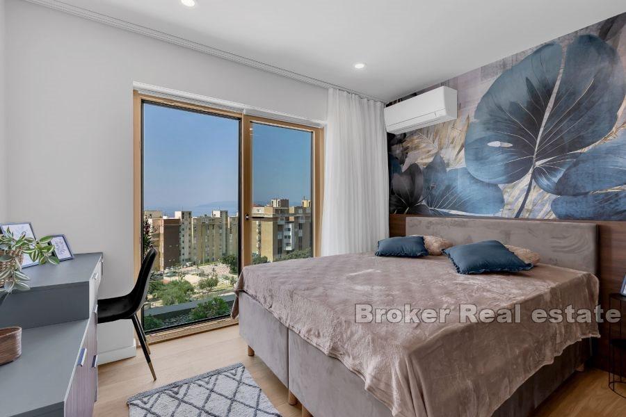 Newly built apartments with sea view