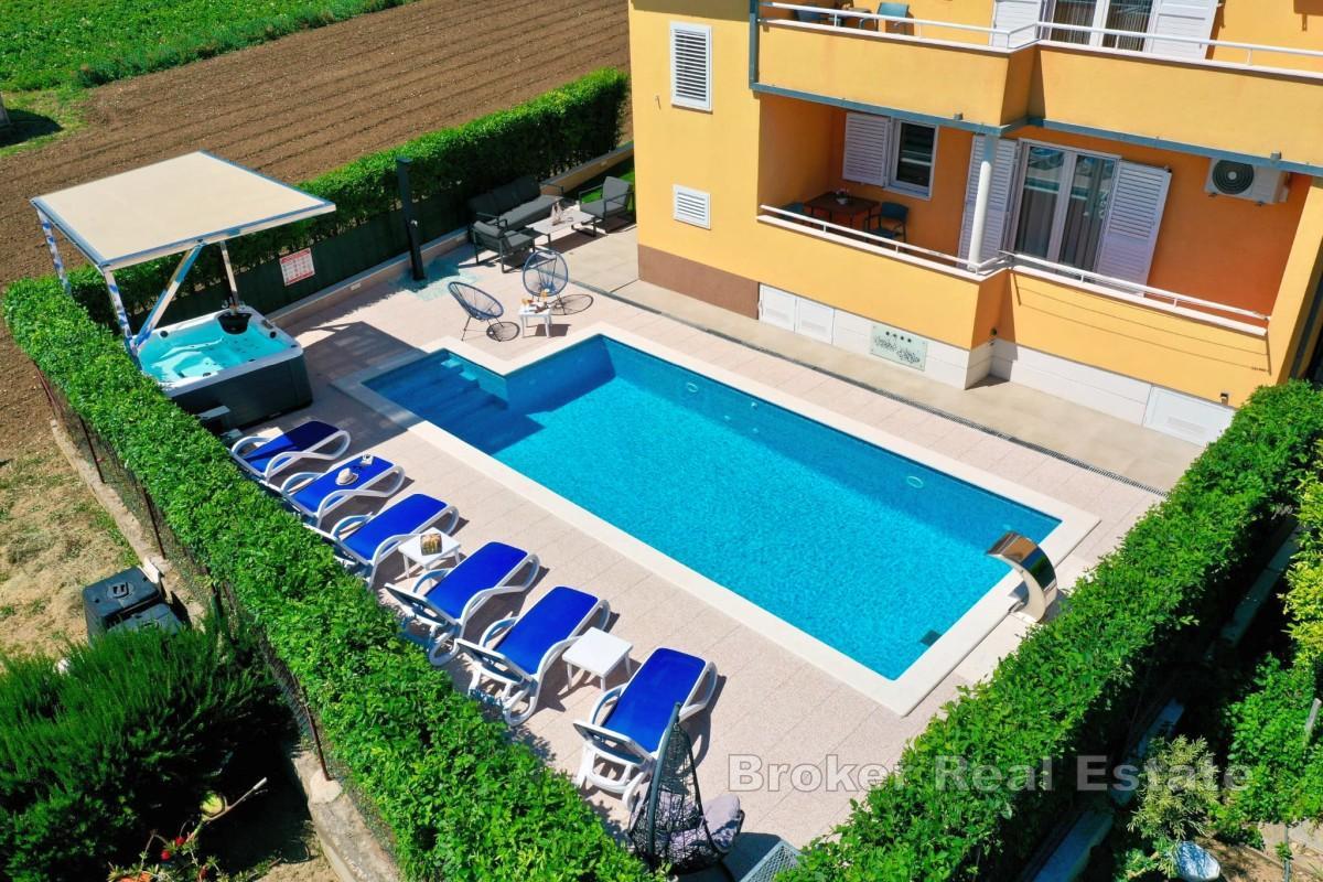 Villa med pool