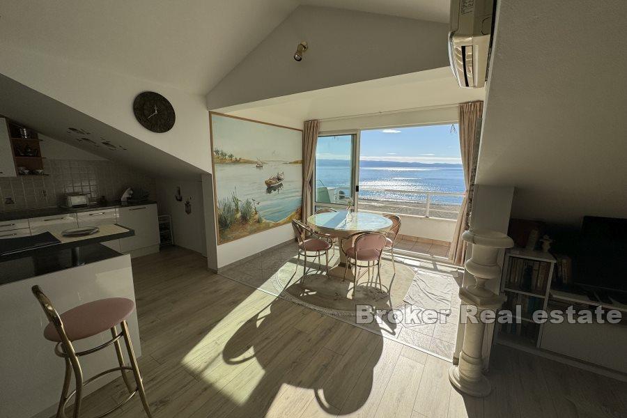 Žnjan - Appartement de deux chambres avec vue sur la mer
