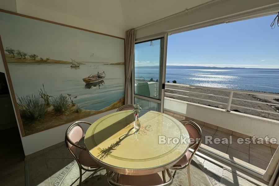 Žnjan - Appartement de deux chambres avec vue sur la mer