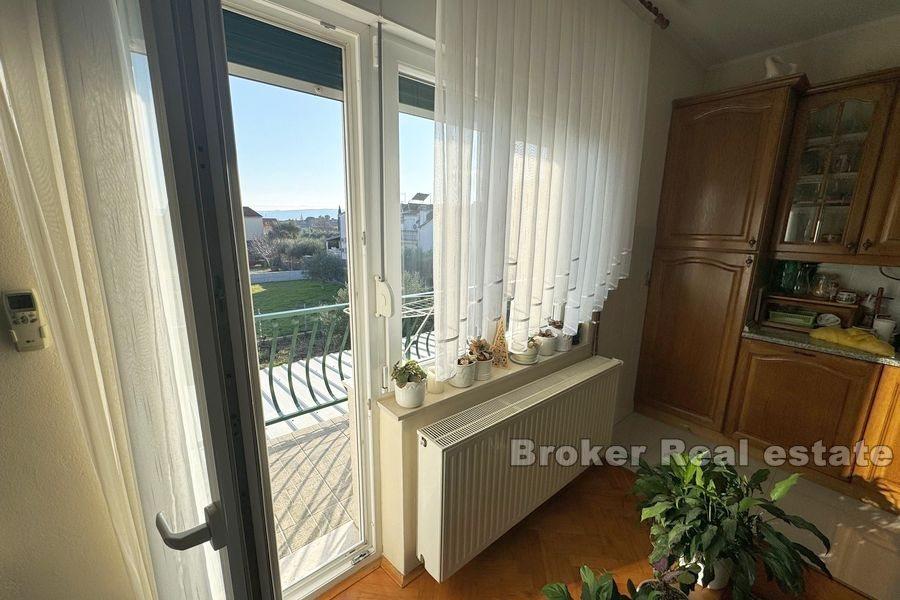Appartement de trois chambres dans une maison familiale