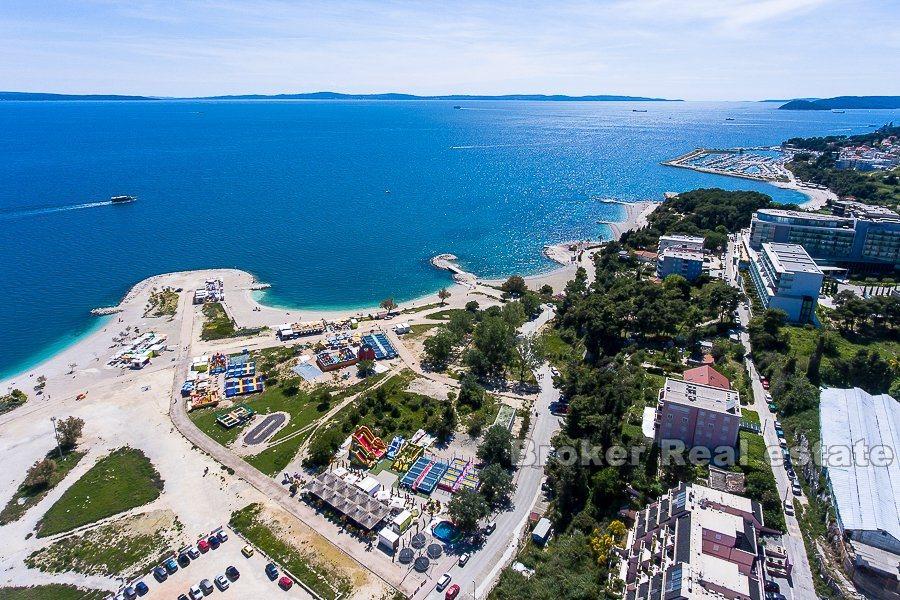 Знян, Квартира с двумя спальнями и открытым видом на море