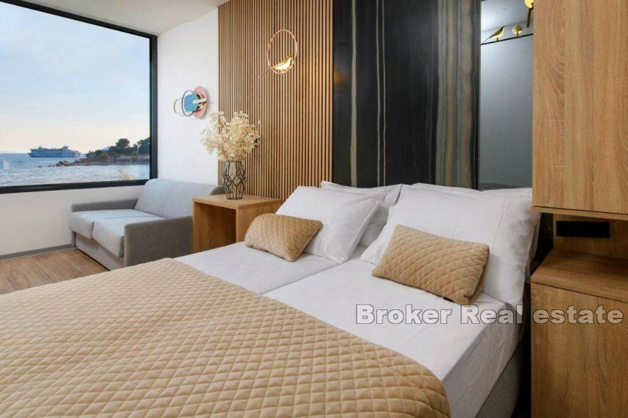 Bačvice - Luxuszimmer, erste Reihe zum Meer