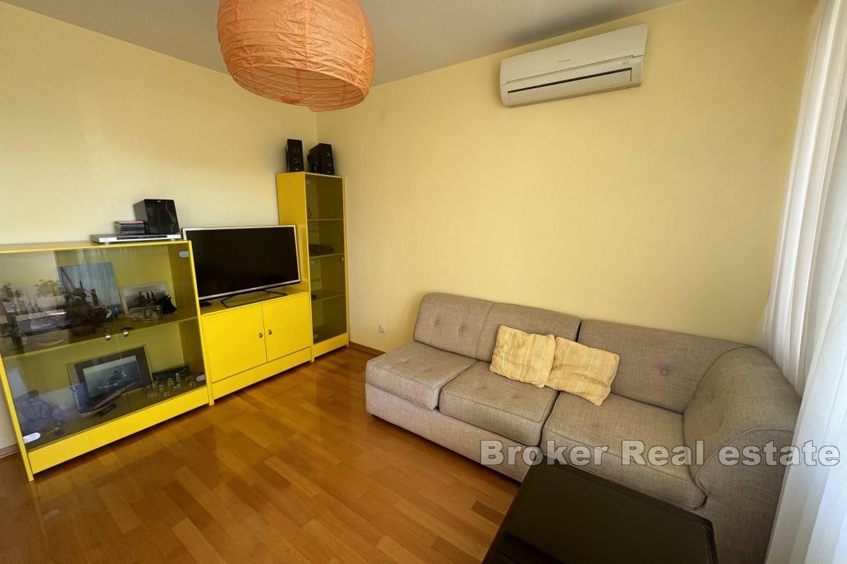 Appartement ensoleillé de deux pièces